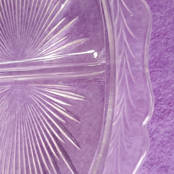 Vintage Clear Glass Divided Plate, Sunburst Herringbone Pattern Depression Glass - Picture 3 of 5
